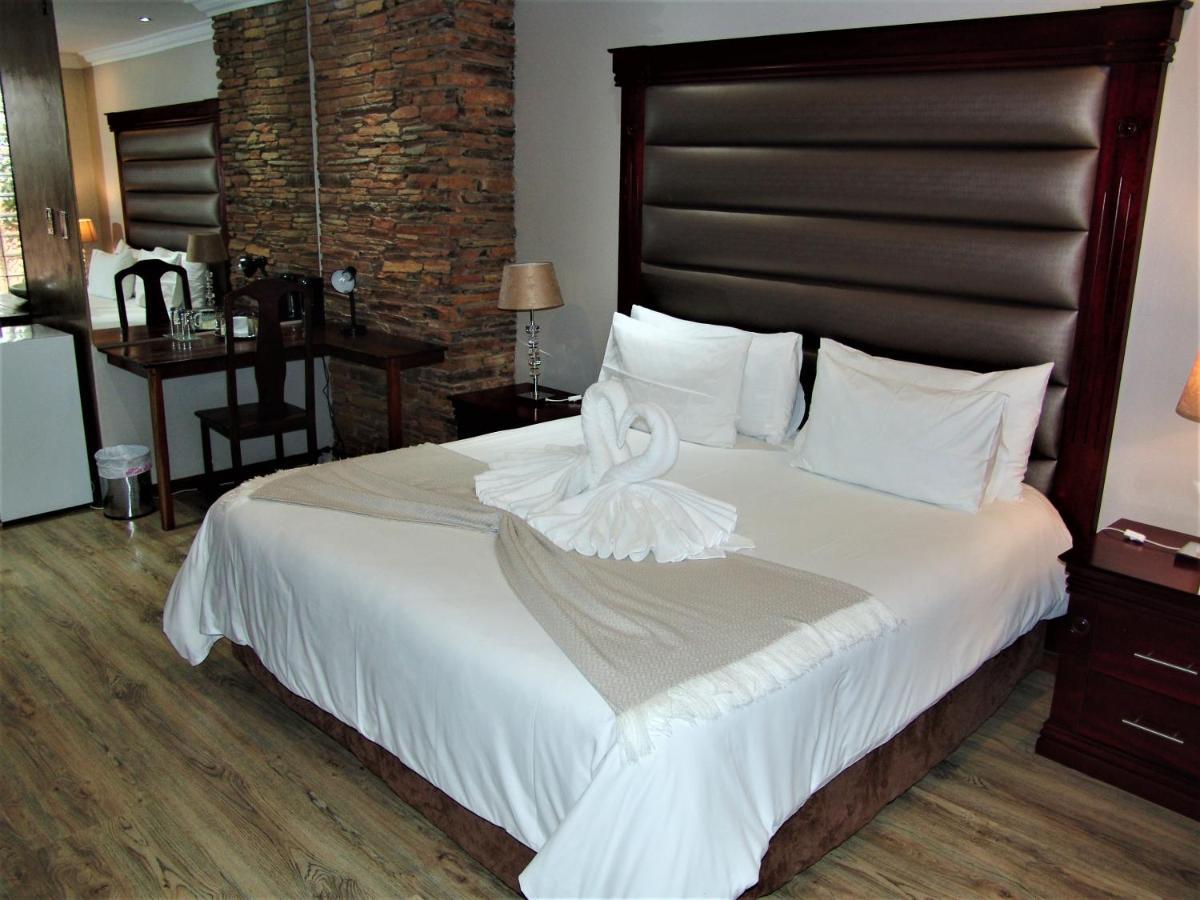 African Moon Corporate House Kempton Park Exteriér fotografie