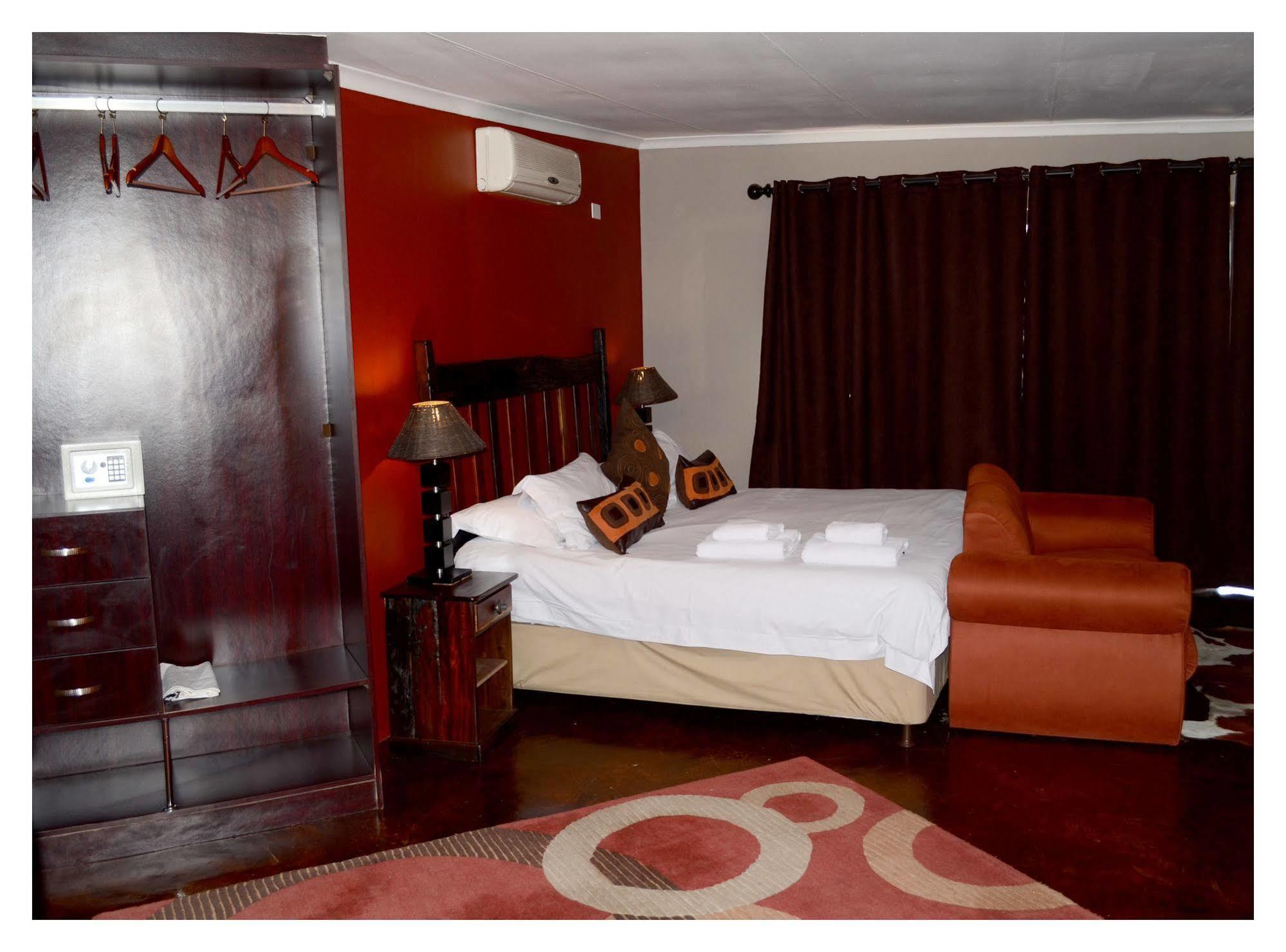 African Moon Corporate House Kempton Park Exteriér fotografie